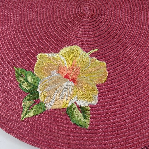 Vintage 2 Red Round Placemats W Hibiscus Flowers - Picture 2 of 4
